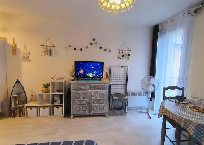 Bulle Maritime, L'amélie D 'élo Des Thermes Apartamento